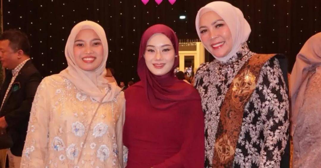 Instagram.com/dindahw